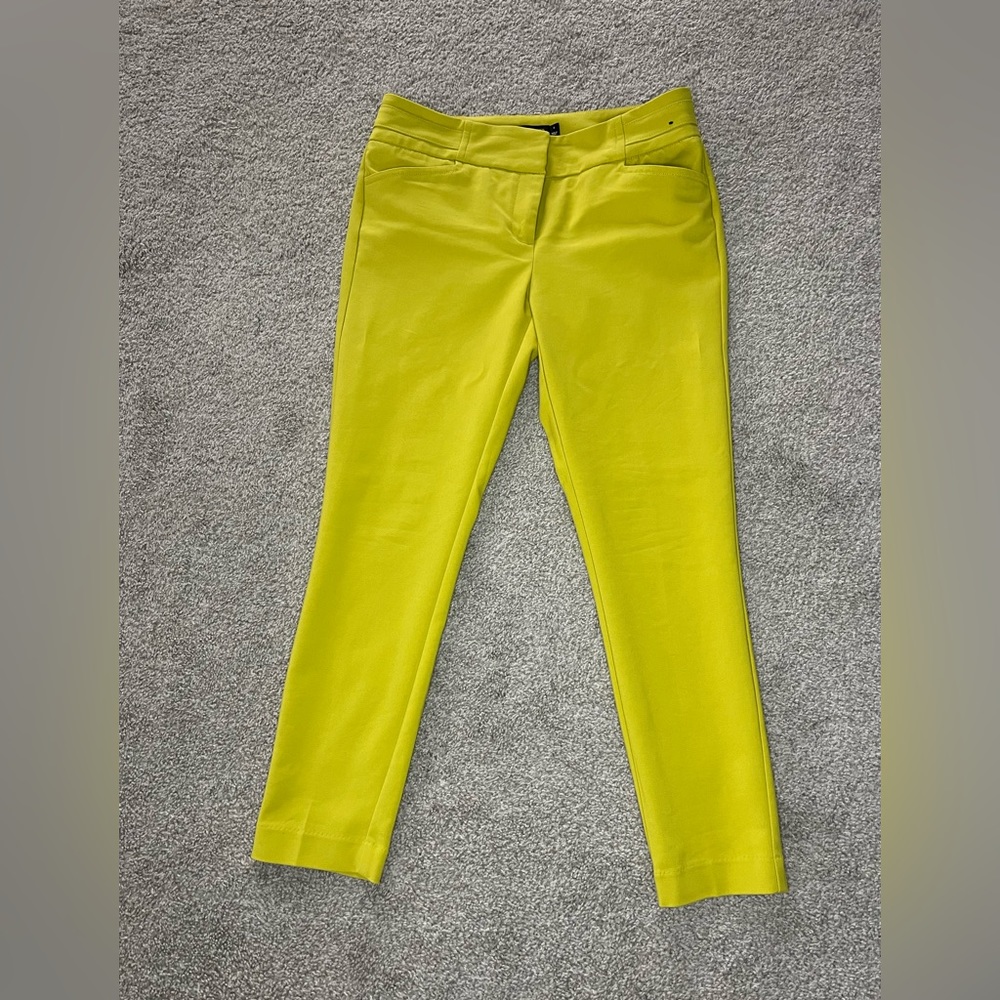 New York & Company lime green crop pants (size 6)